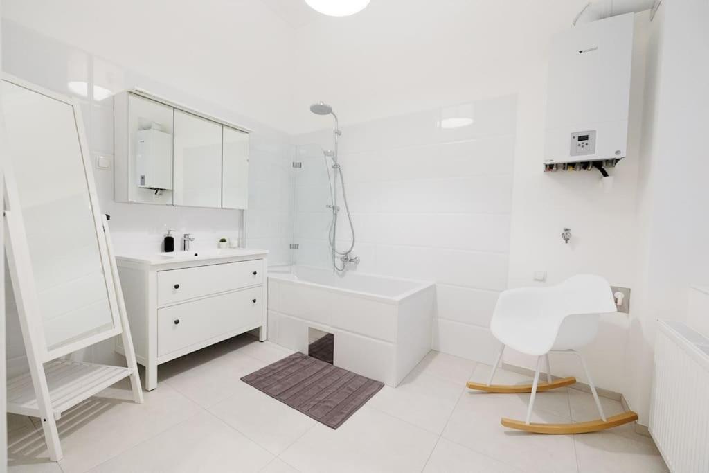 Franz 21 - Typical Viennese Apartment In The Heart Of Viyana Dış mekan fotoğraf
